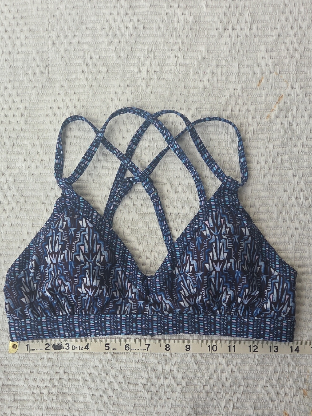 Title Nine Siren Bikini Top In Marquesas Navy & Black Print - Medium - Picture 3 of 10